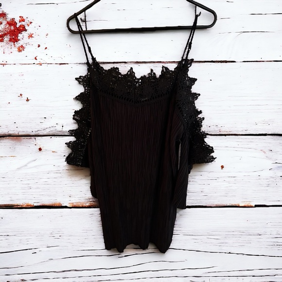 NWT DO+BE Large Black Pleated Lace Cold Shoulder Mini Tunic Shift Dress - Picture 2 of 6